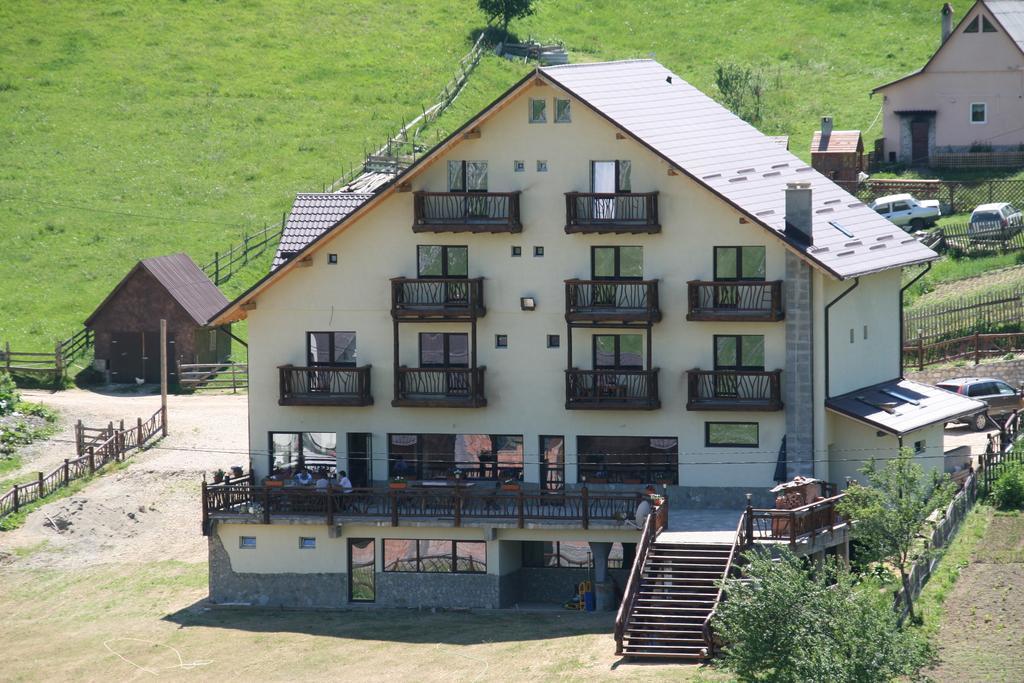 丰达塔 畔斯尼优索卡特斯旅馆酒店 外观 照片